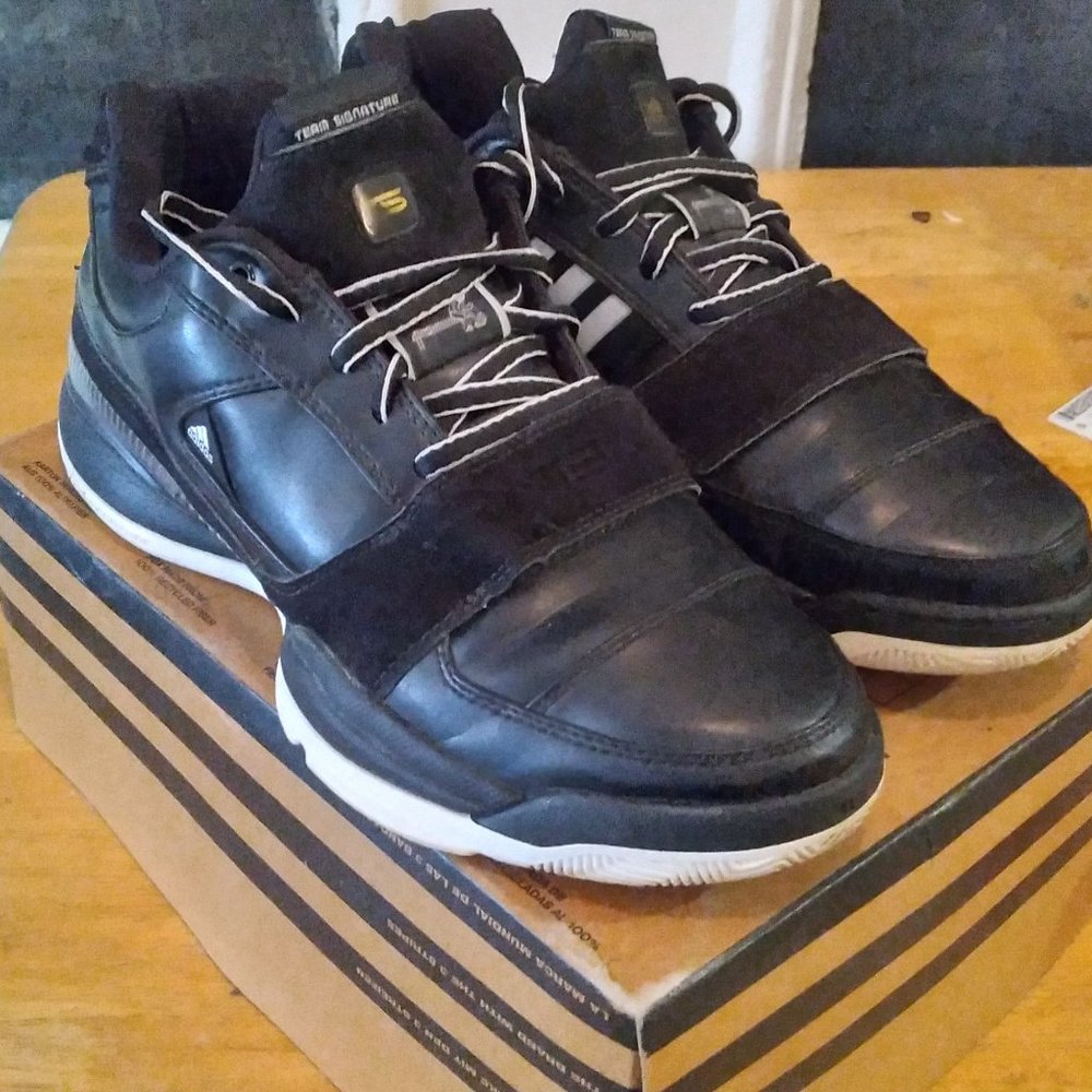 Adidas Basketball